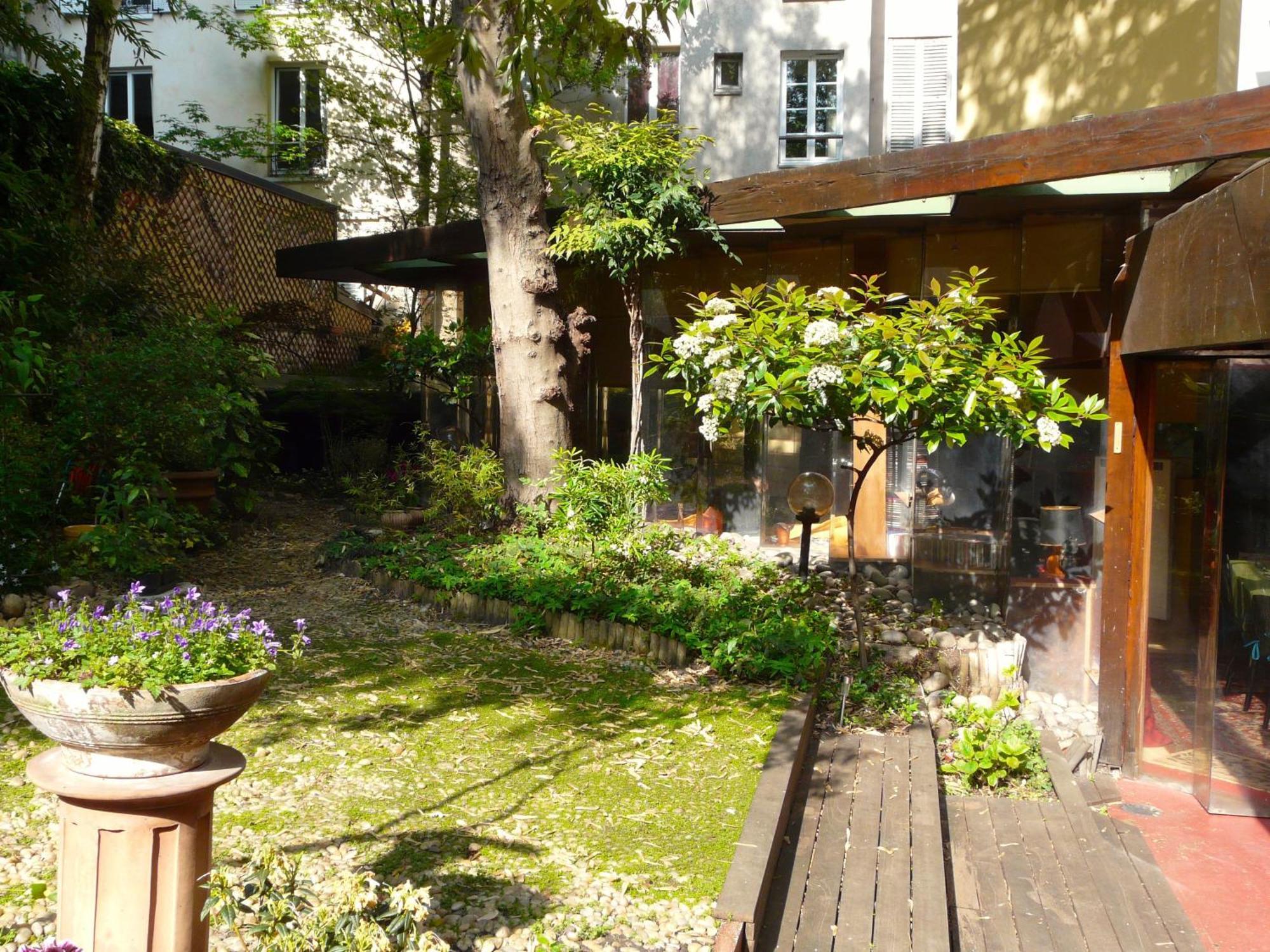 Bed & Bamboo Hotel Paris Exterior photo